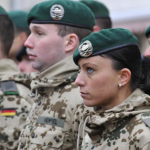 У Німеччині планують призивати жінок до армії і готуються до війни з Росією