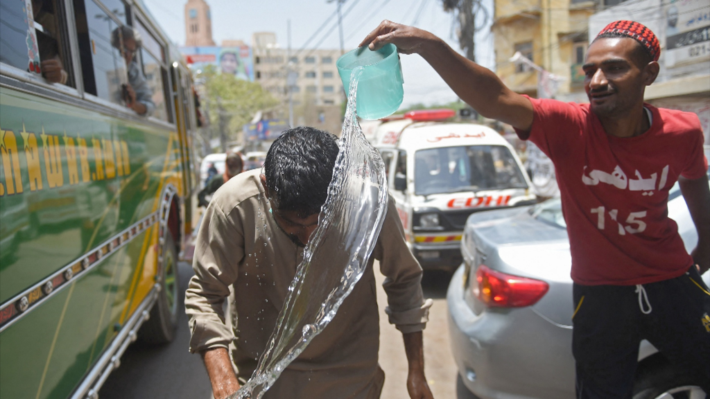 В Пакистані аномальна спека: температура перевищила 52 градуси Цельсія