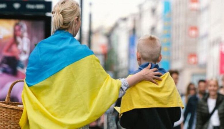Рада ЄС продовжила тимчасовий захист для українців до 2026 року