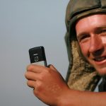 Заборона на смартфони. Яке покарання чекає на російських окупантів за порушення?