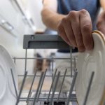 Що робити, якщо ваша посудомийна машина не зливає воду