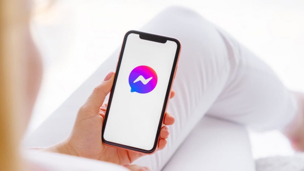 Як закріпити повідомлення у Facebook Messenger