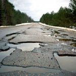 Як вирішити проблему руйнування доріг вантажівками за рахунок Укрзалізниці