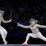 Олімпійська чемпіонка Ольга Харлан виставила свою переможну шаблю на аукціон для підтримки ЗСУ