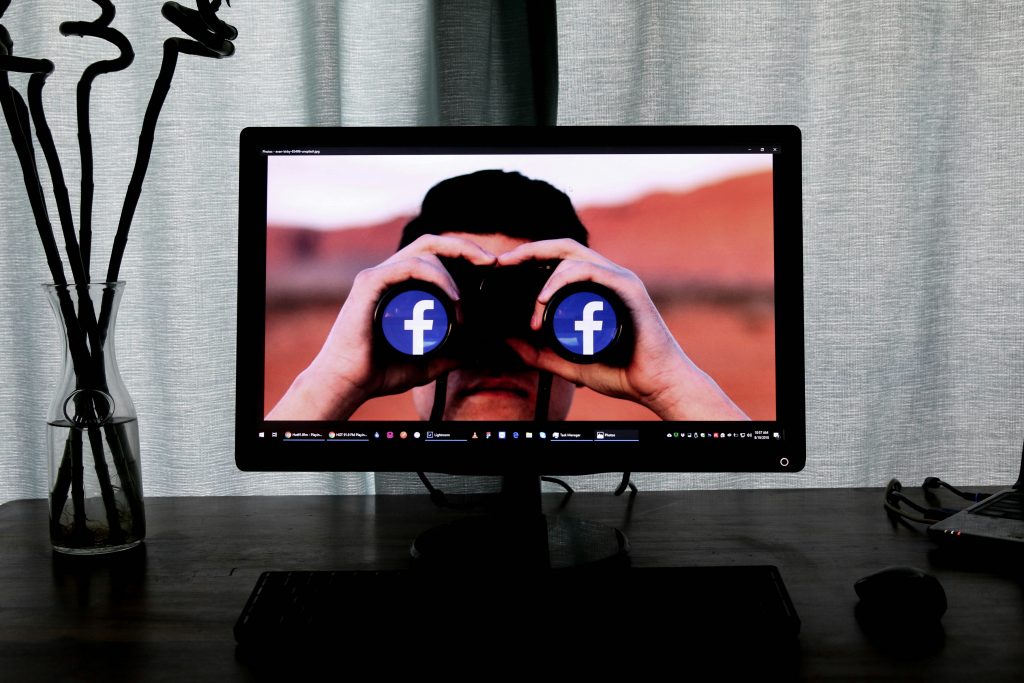 Як анонімно переглядати історії у Facebook? 5 секретів