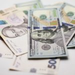 Курс валют на 08.10.2024: скільки коштують долар, євро і злотий