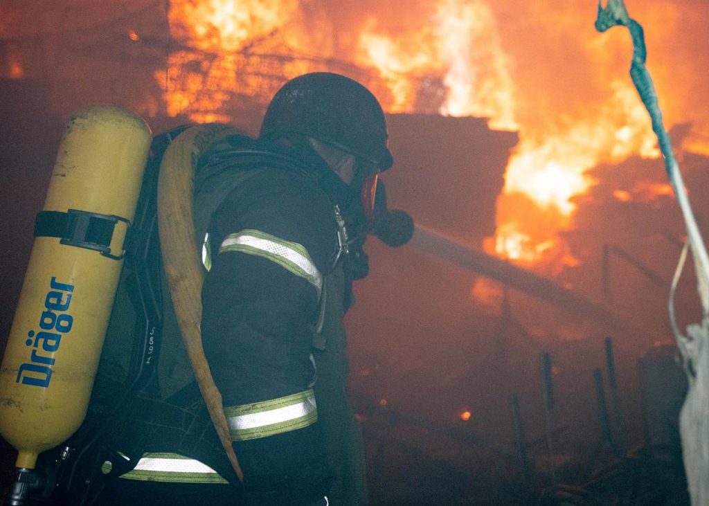 Нічний ракетний удар РФ по Миколаєву: що відомо про наслідки