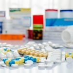 Скільки на рік українці витрачають на ліки?