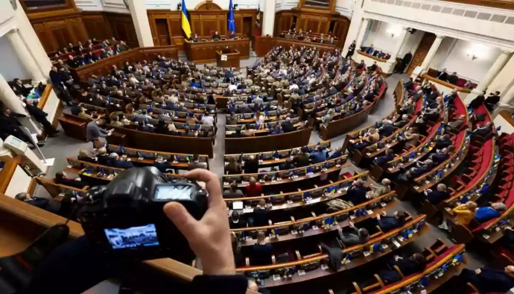 Верховна Рада дозволила добровільне повернення на службу після СЗЧ