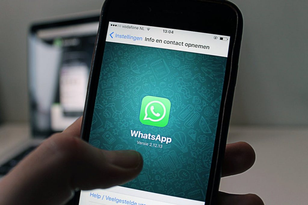 Як приховано дивитися статус у WhatsApp? 4 секрети