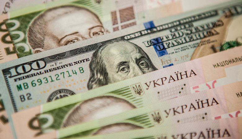 Курс валют на 30.12.2024: скільки коштують долар, євро і злотий