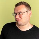 Чому ми говоримо «скривитися, як середа на п'ятницю»? Історія виникнення та походження вислову