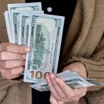 Курс валют на 19.12.2024: скільки коштують долар, євро і злотий