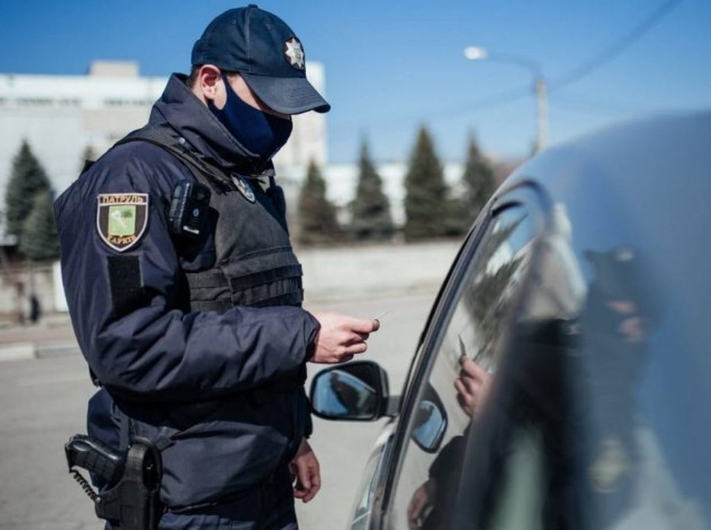 Водії можуть залишати місце ДТП та не повідомляти в поліцію, але за певних умов