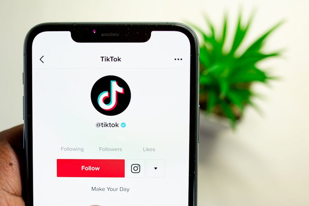 Як завантажити свою музику в TikTok: покрокова детальна інструкція