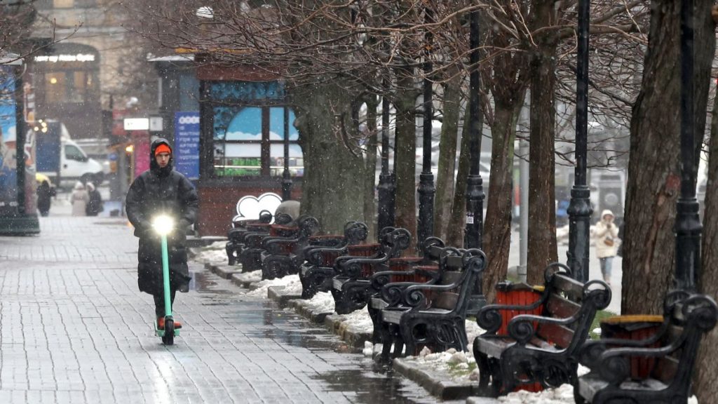 Погода в Україні 15-го січня буде типовою для зими