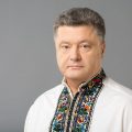 Порошенко заявився на фотосесію з дронами у куртці Loro Piana за 18400 євро