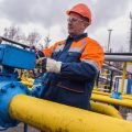 Уряд відмовився бронювати працівників газової галузі: школи, лікарні та будинки можуть залишитися без тепла