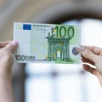 Курс валют на 18.02.2024: скільки коштують долар, євро і злотий