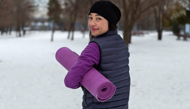 Як безпечно займатися спортом узимку, коли на вулиці холодно: золоті правила