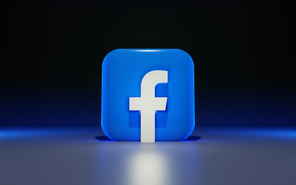 Як завантажити відео, рілс і сторіз із Facebook на свій пристрій