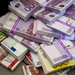Курс валют на 25.02.2024: скільки коштують долар, євро і злотий