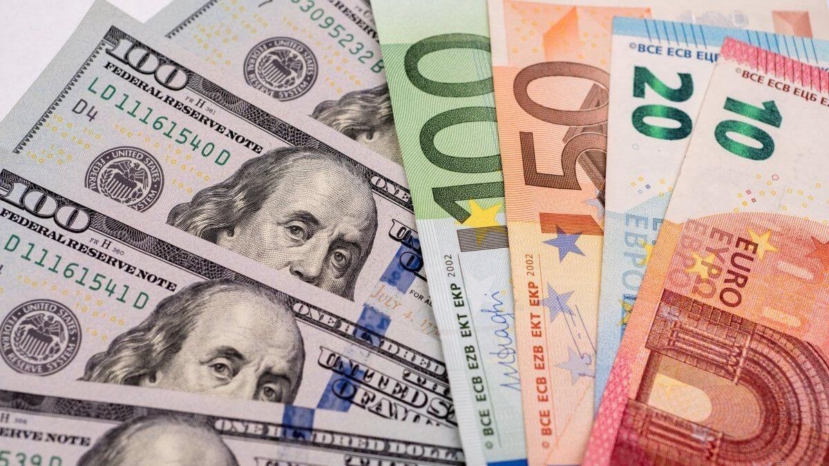 Курс валют на 27.03.2025: скільки коштують долар, євро і злотий
