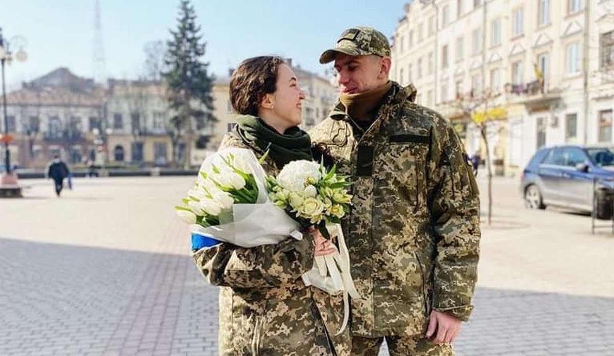 Як військові можуть одружуватися через «Дію» без черги: покрокова інструкція