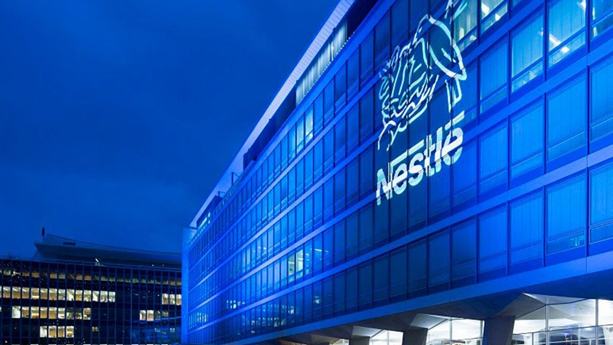Небезпечний токсин виявили у дитячому харчуванні від Nestle: як уберегти дитину від отруєння