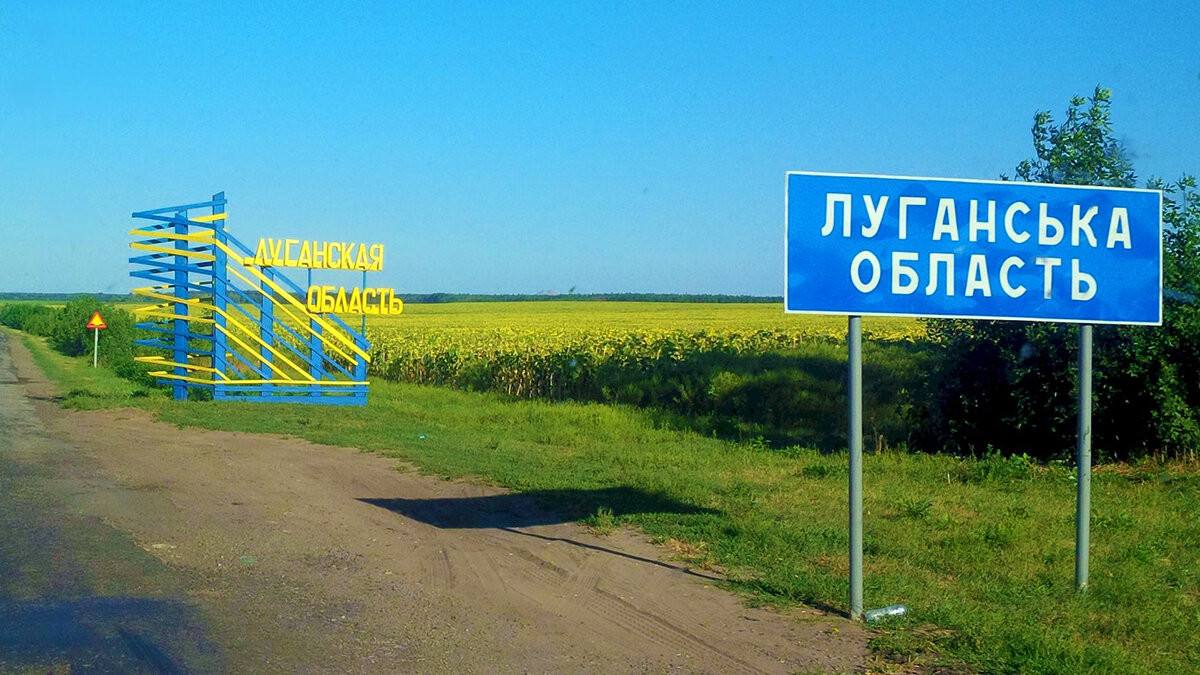 Комендантська година для дітей та зрив обіцяних ремонтів: що відбувається на окупованій Луганщині