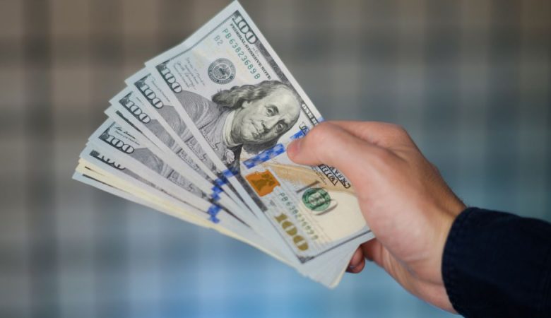 Курс валют на 16.05.2025: скільки коштують долар, євро і злотий