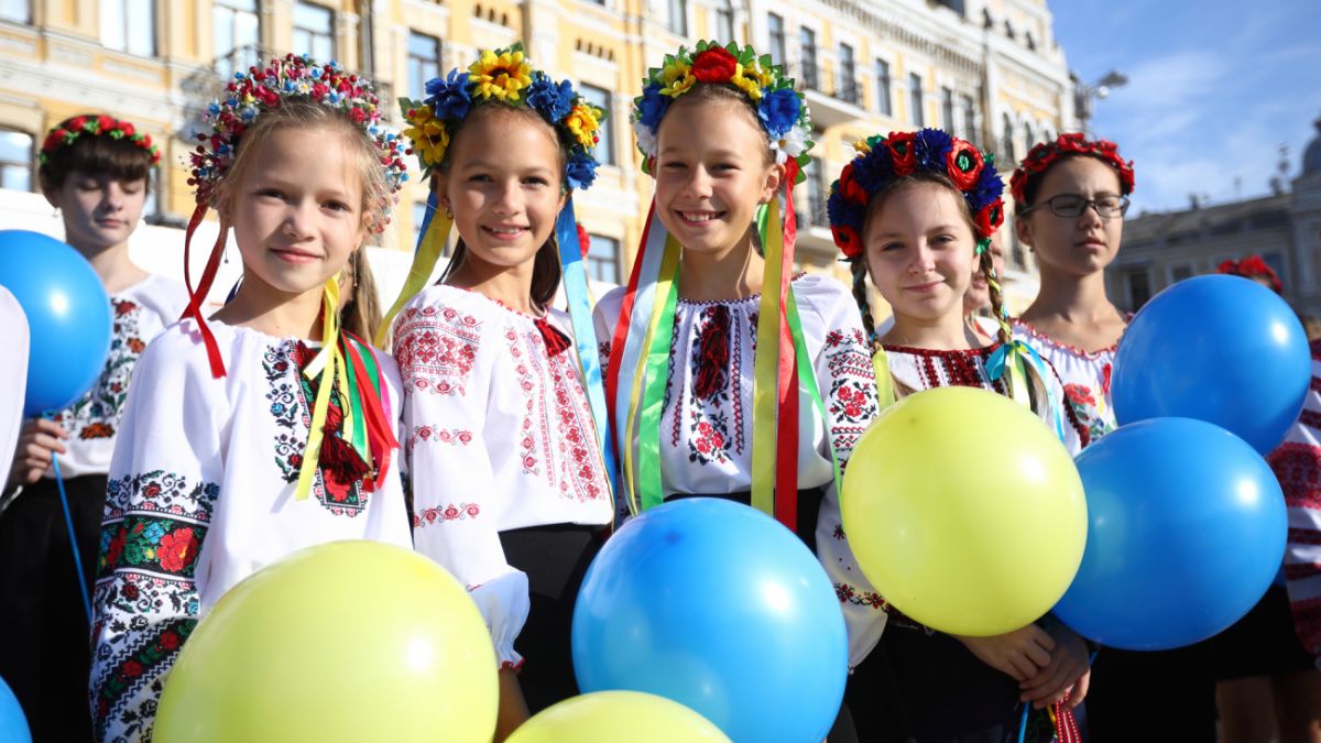 День захисту дітей перенесли: коли тепер його відзначатимуть в Україні