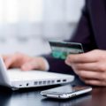 Українців почали масово викликати у податкову через інтернет-продаж: що відомо та як уникнути штрафів