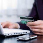 Українців почали масово викликати у податкову через інтернет-продаж: що відомо та як уникнути штрафів
