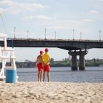 У Києві не відкриють пляжний сезон 2025: чому небезпечно купатися цього літа