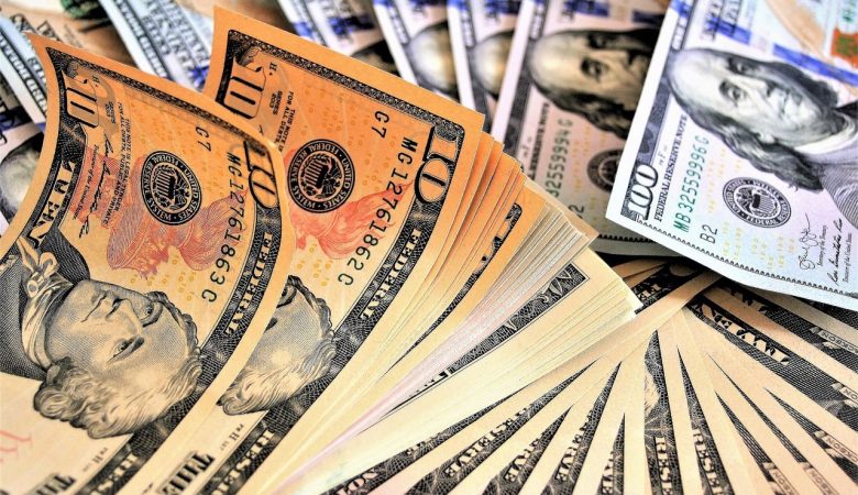 Курс валют на 7.05.2025: скільки коштують долар, євро і злотий