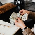 Курс валют на 23.05.2025: скільки коштують долар, євро і злотий