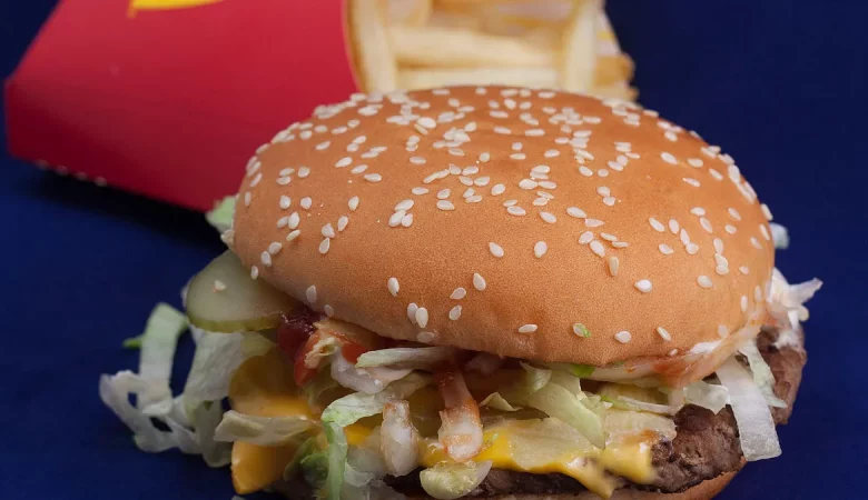 Культовий Біг Тейсті зникне з McDonald's: коли останній день продажу