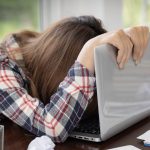 Симптоми високого рівня кортизолу та як його зменшити без ліків