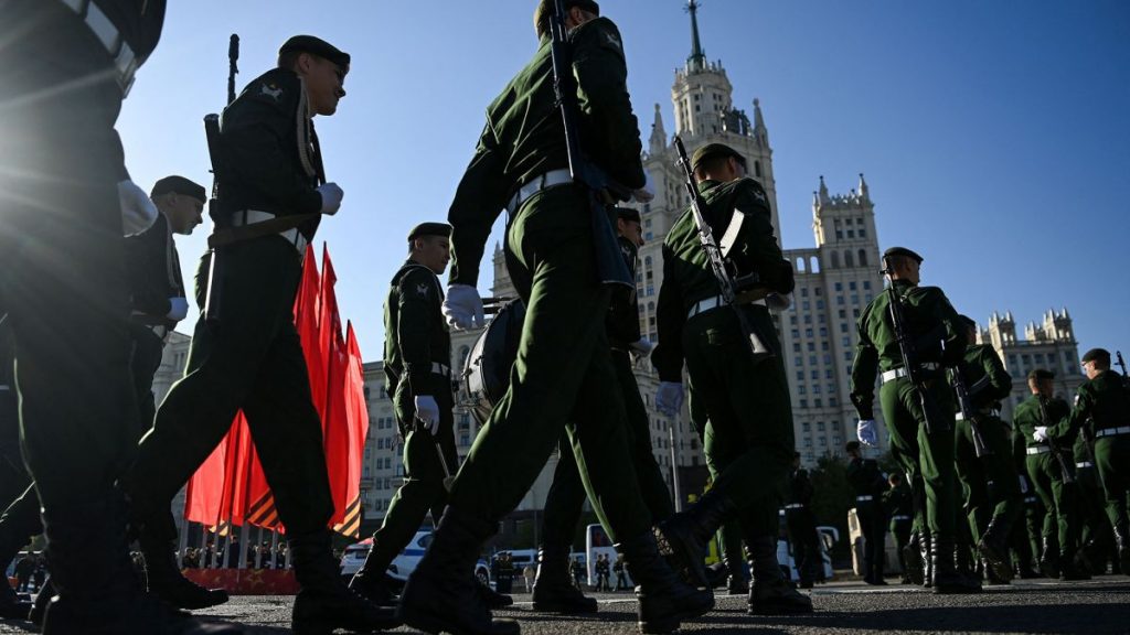У Москві масово зник мобільний зв'язок у день репетиції параду