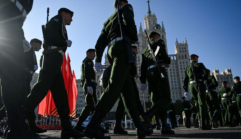 У Москві масово зник мобільний зв'язок у день репетиції параду
