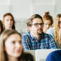 У США набирає популярності новий навчальний ритуал: для чого студенти використовують Grammarly як алібі