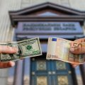 Курс валют на 19.05.2025: скільки коштують долар, євро і злотий