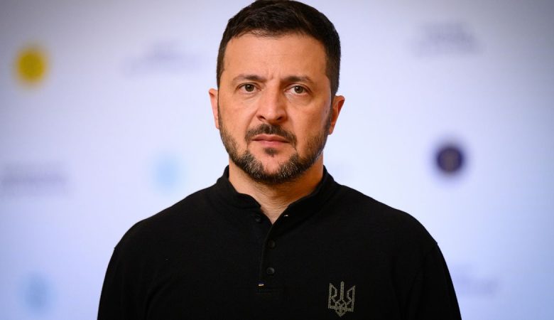 Зеленський пройшов Хрещатиком до Майдану та записав звернення до Дня пам'яті і перемоги над нацизмом