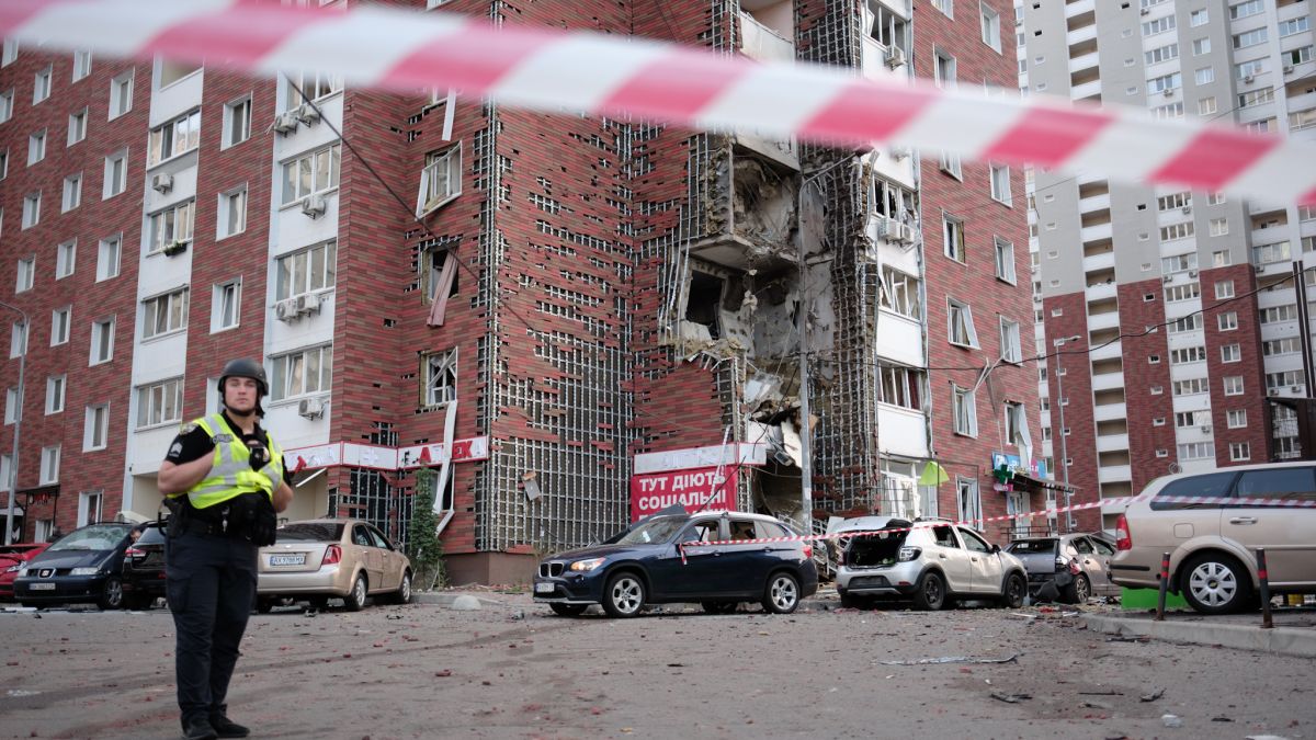 Київ пережив одну з наймасштабніших повітряних атак за час війни: які райони постраждали найбільше