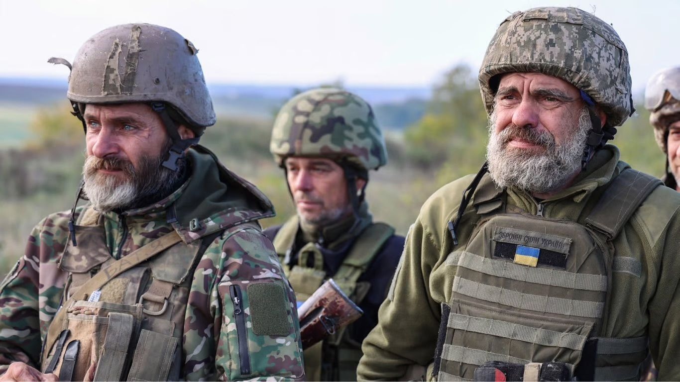 Служба за контрактом чоловіків 60+: чому Верховна Рада схвалила скандальний законопроєкт