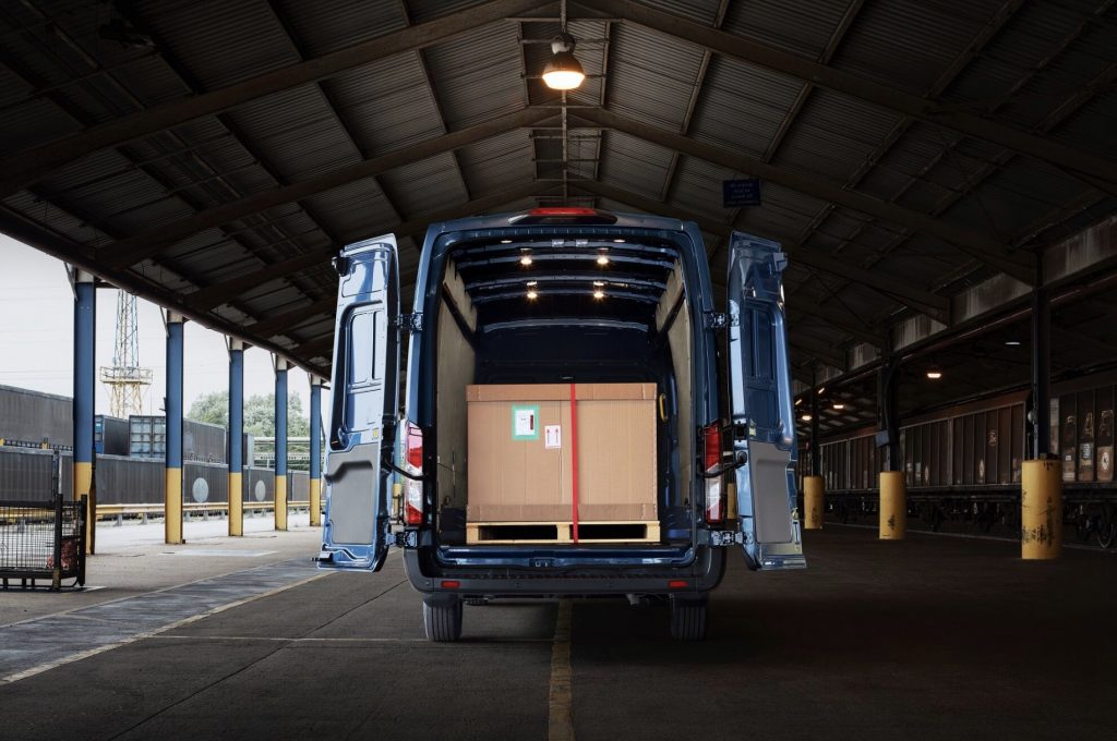 Ford Transit Van: Універсальний транспорт для малого та великого бізнесу