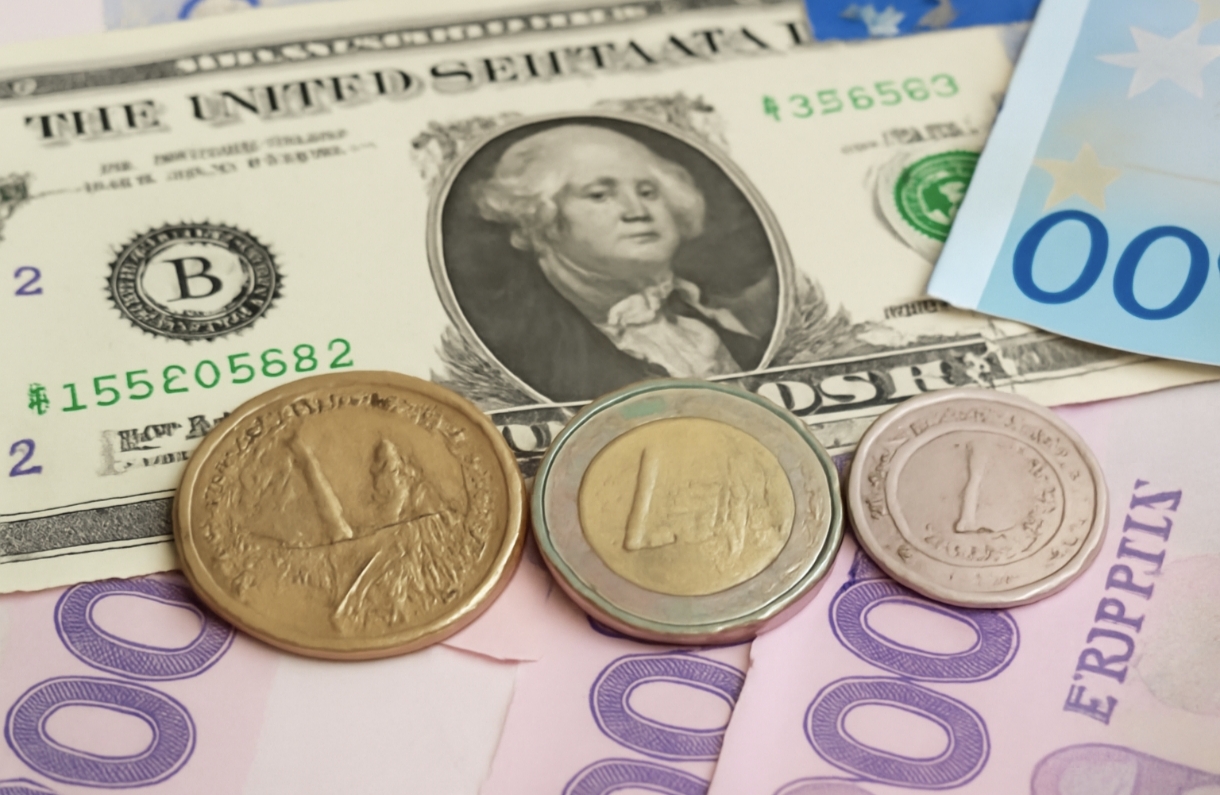Курс валют на 9.07.2025: скільки коштують долар, євро і злотий