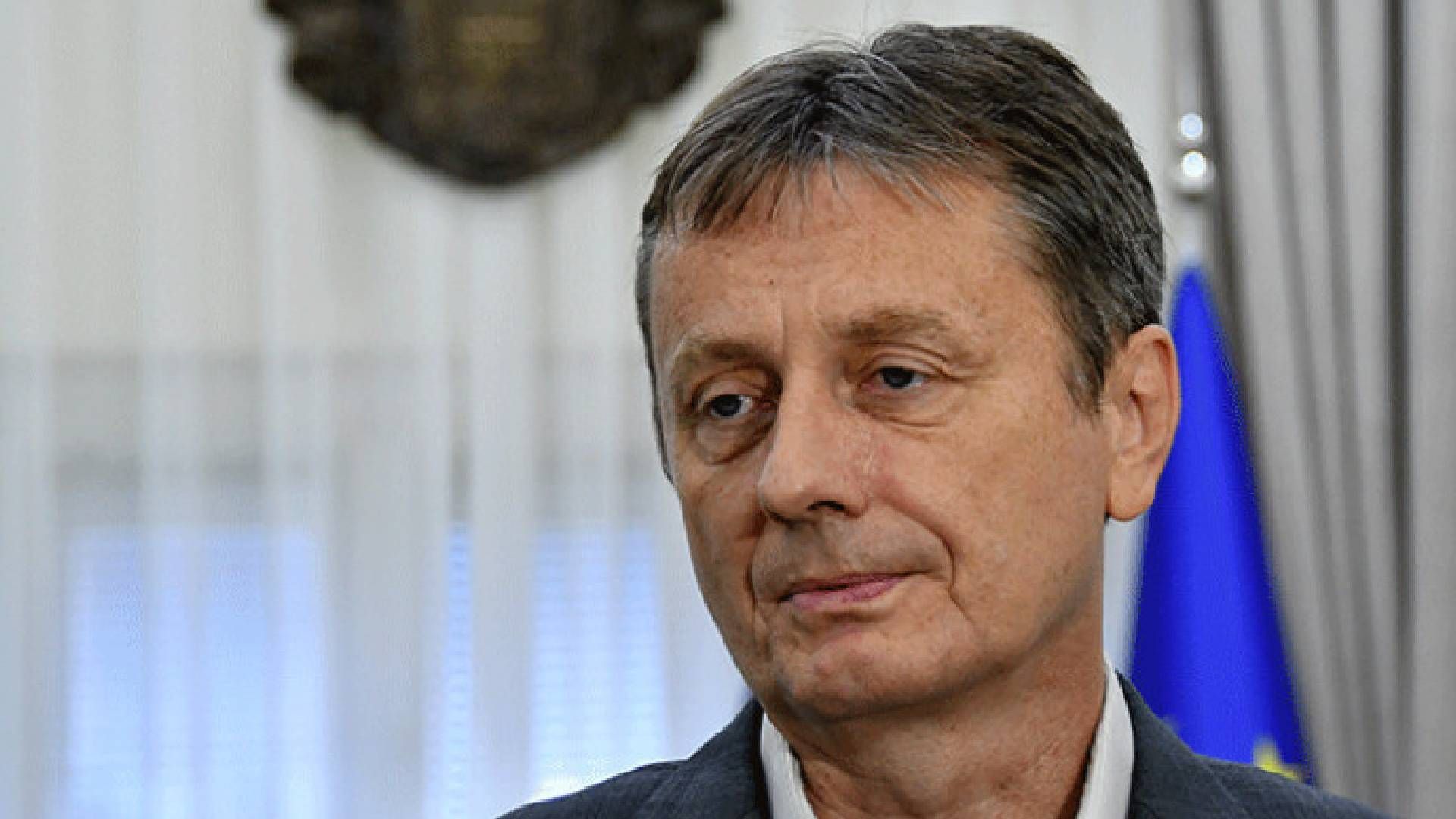 У сербського міністра Дарко Глішич стався інсульт у прямому ефірі. ВІДЕО