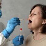 В Україні виявлено новий варіант коронавірусу: які симптоми та як захиститись